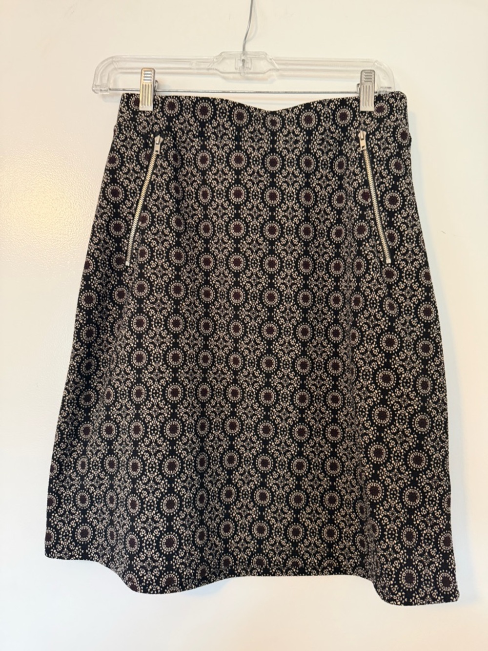 Le Lis Black and Cream A-Line Skirt with Zip Pockets